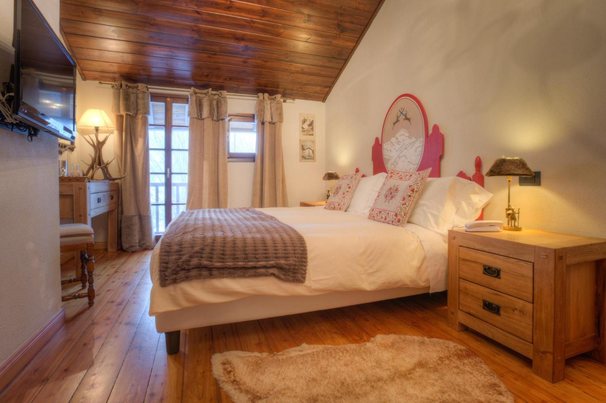 Hotel La Grange - Animal Chic Hotel Courmayeur Exterior photo